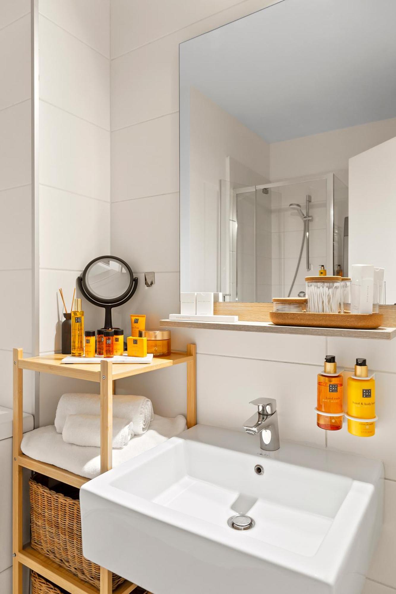 Mido Park Apartment With Private Parking & Self Check-In Bucureşti Eksteriør bilde